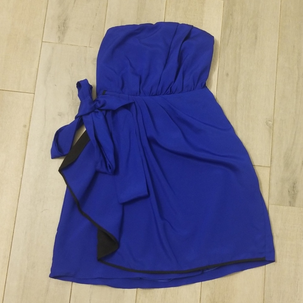 Beautiful blue strapless EXPRESS dress